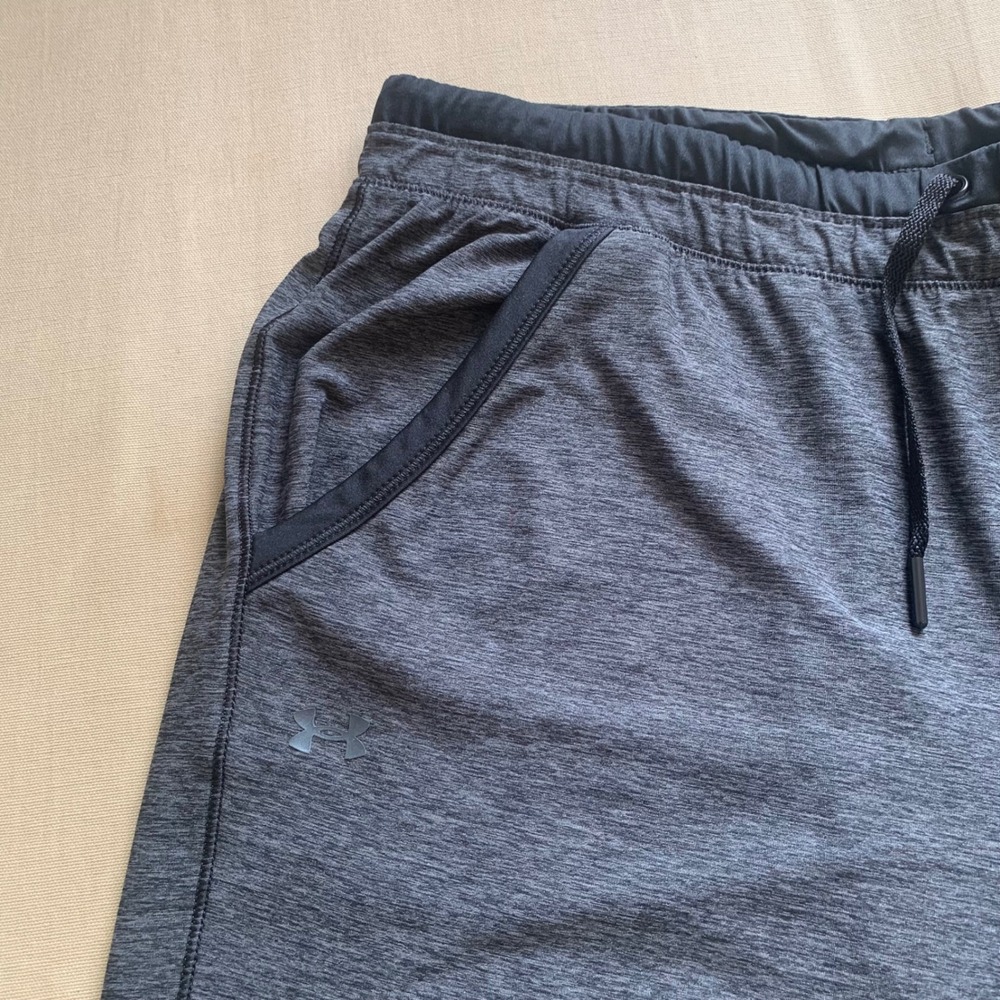 Under Armour HeatGear Womens L Loose Fit Capri Jogger Pants Gray Blk Workout Gym - Picture 2 of 13